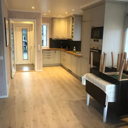 Holiday home Lysoya Sjohus 2 Storsandoya