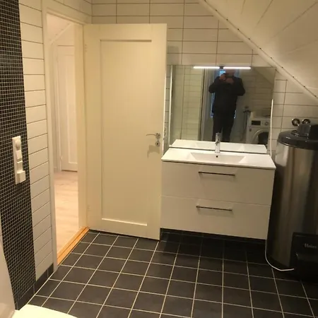 Lysoya Sjohus 2 Holiday home *